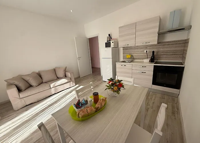 Elizabeth's 아파트 *